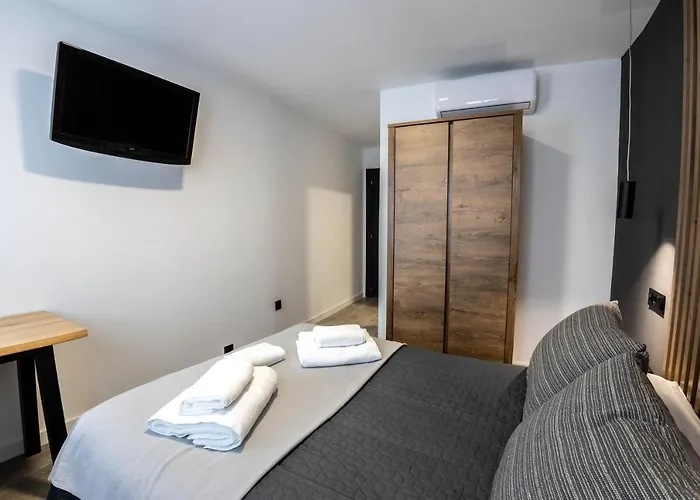 Hotel La Orza De Angel Chiva